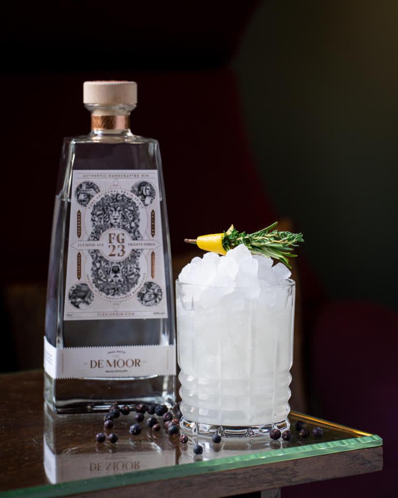 flemish-gin-23-cocktail-rosemary-sour-1